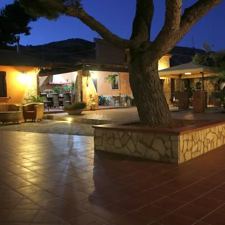 Borgo Dei Vigneti Villaggio La Loggia